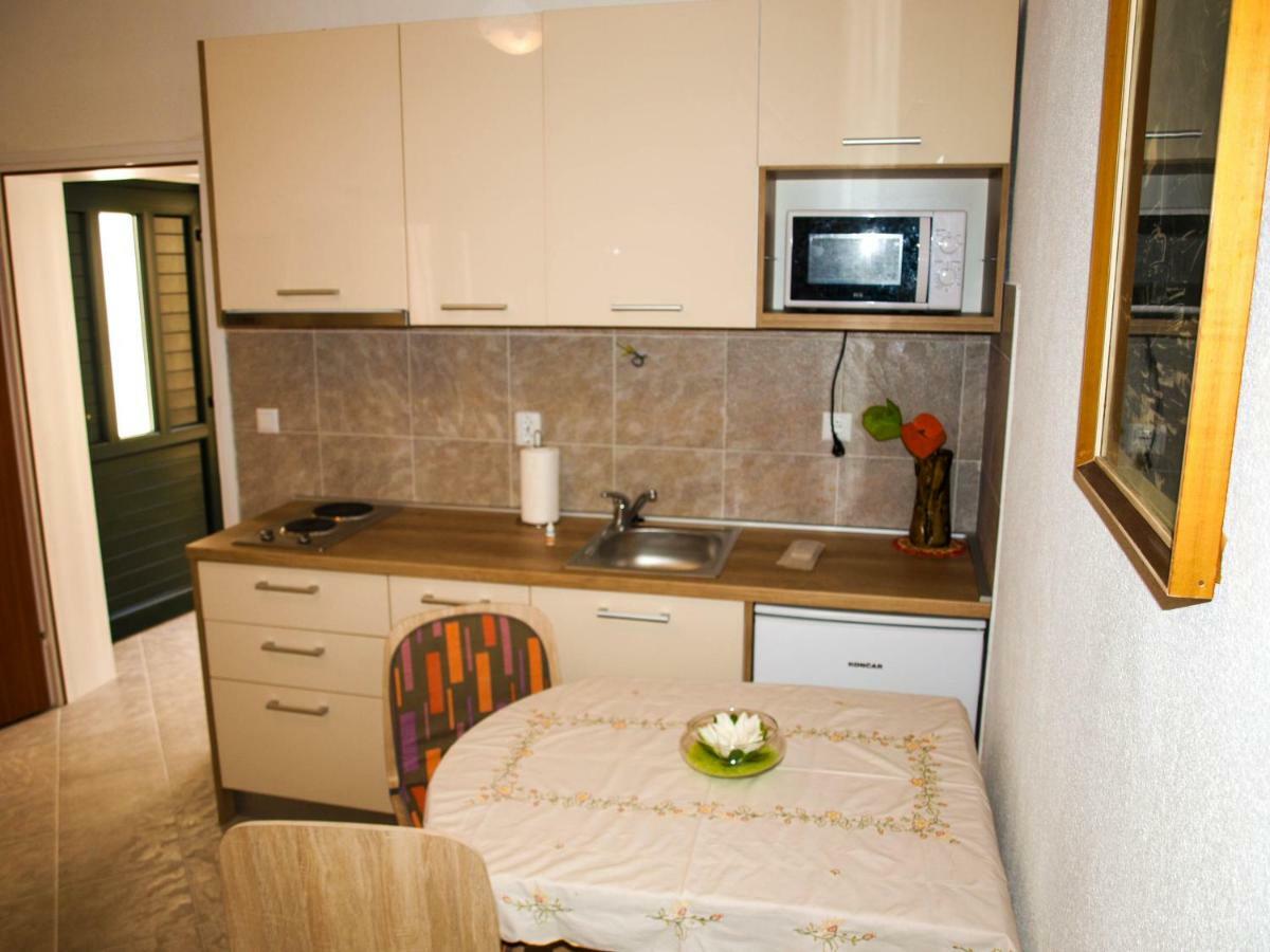 House Nataniel In Omis Near Sea Apartment Exterior foto