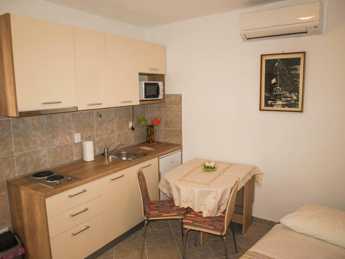 House Nataniel In Omis Near Sea Apartment Exterior foto