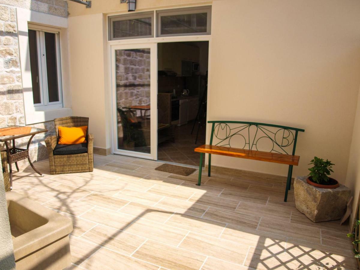 House Nataniel In Omis Near Sea Apartment Exterior foto